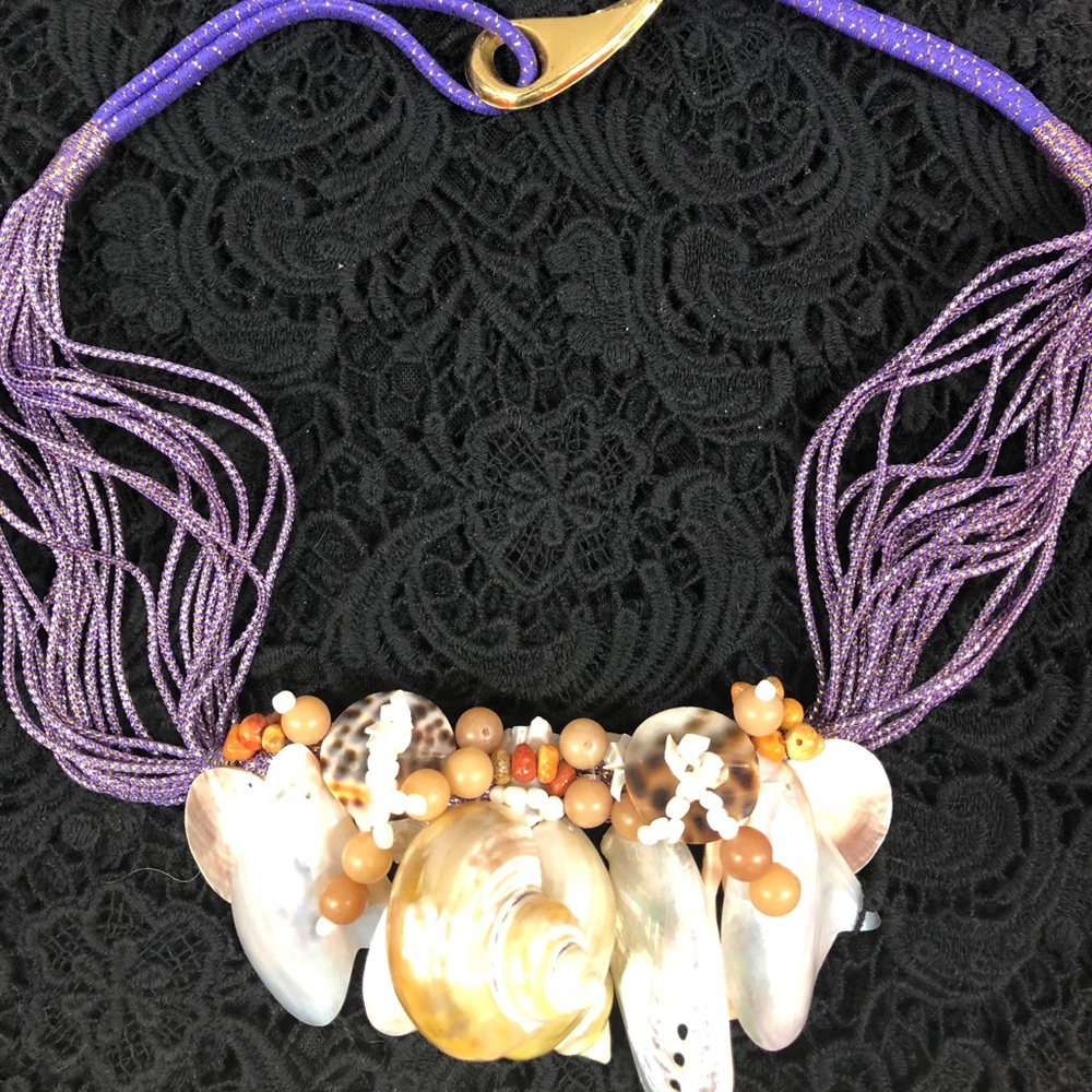 Seashell necklace rare piece